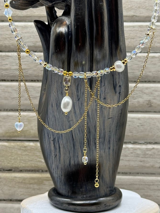 Beaded Choker - Pearl Heart